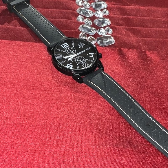 Other - 🌟free with purchase Men Watch